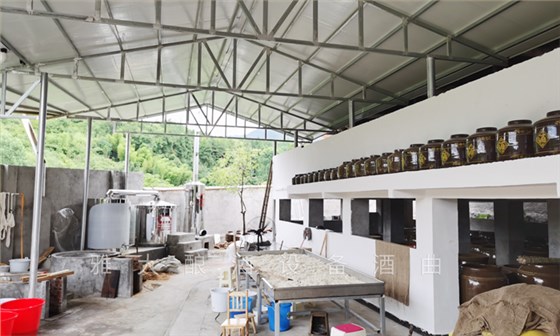 500型釀酒設(shè)備+500型蒸煮攤晾設(shè)備