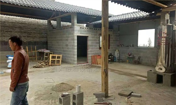 1壇土苞谷燒傳承百年！引雅大小型酒廠釀酒設(shè)備土燒大賣緬甸邊境-03
