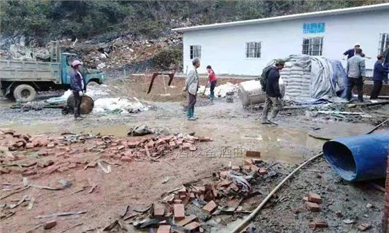 滯銷，長相難看的百香果，用蒸汽釀酒設(shè)備做酒再也不爛！-06廠房建設(shè)中4