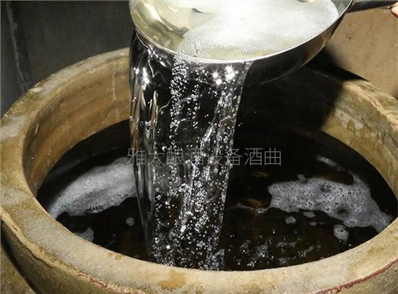 用純糧釀酒設(shè)備釀造的糧食酒儲存時間越長口感越好