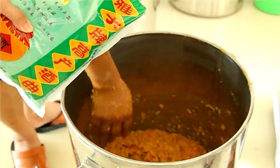 8.10-8步教您用小型酒廠釀酒設(shè)備釀造紅薯酒，純實操！5