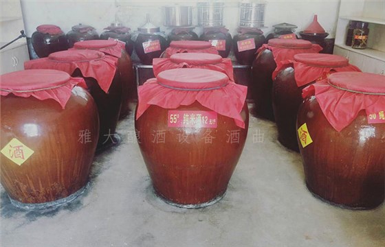 8.12用蒸酒設備做單一糧食酒的傳統(tǒng)酒坊走向多元化經(jīng)營后的蛻變！2