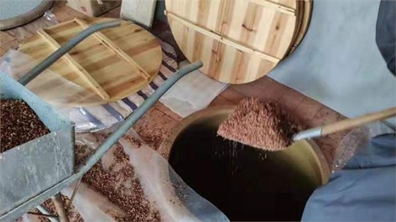 用白酒釀酒設備釀酒過程中加水屬于造假嗎？ 1