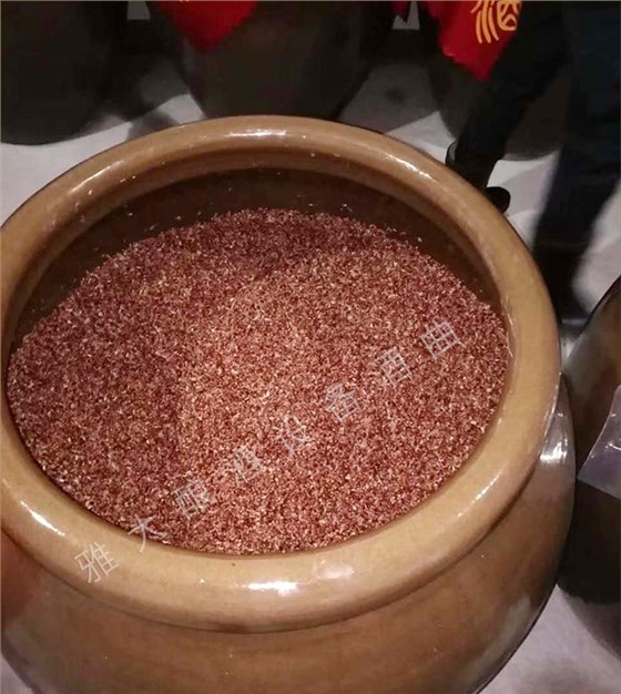 白酒釀酒設(shè)備做酒過(guò)程中，什么時(shí)候開(kāi)耙合適？ 2