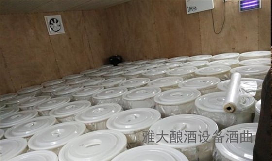 夏天用蒸餾釀酒設備做固態(tài)酒能行嗎？能，但要注意這7點！ 4