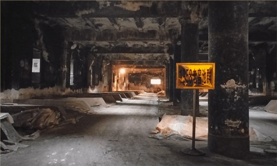 用大型釀酒設(shè)備做固態(tài)酒到底要不要建窖池，怎么建？