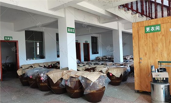 小酒坊燒酒設(shè)備的純糧酒賣不過瓶裝勾兌酒？該放下你的偏見了！ 6