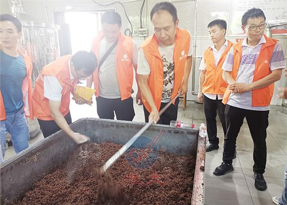 在家吹空調(diào)不香嗎，他們?yōu)槭裁疵爸崾顏硌糯罂疾欤?12