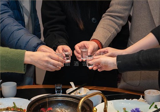 白酒消費市場巨大 