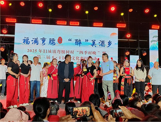 四兄弟返鄉(xiāng)干大事！一套智能設(shè)備帶火老酒坊，帶富一個(gè)村 7