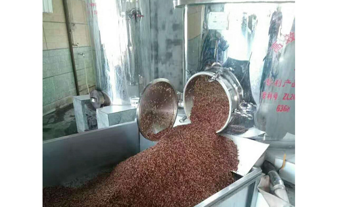 雅大側開口不銹鋼白酒蒸餾設備——出糧、出糟