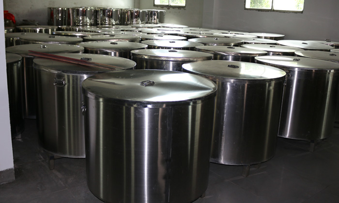 雅大燒酒設(shè)備——白酒儲存用容器 不銹鋼桶