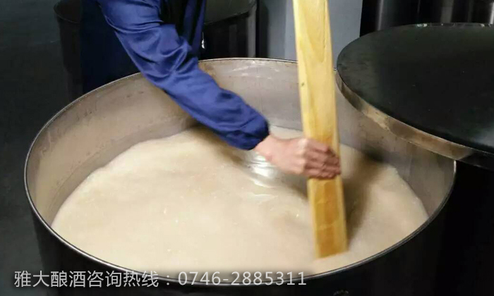 【白酒釀酒設備】白酒發(fā)酵異常問題——攪拌