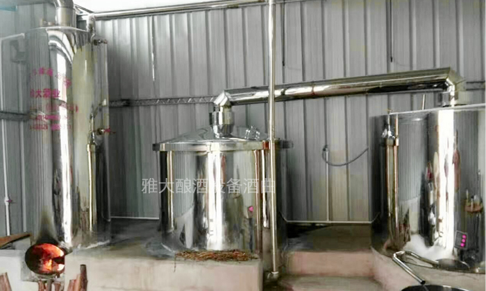 白酒生產設備蒸餾過程中將酒糟味帶入酒中，怎么辦？2