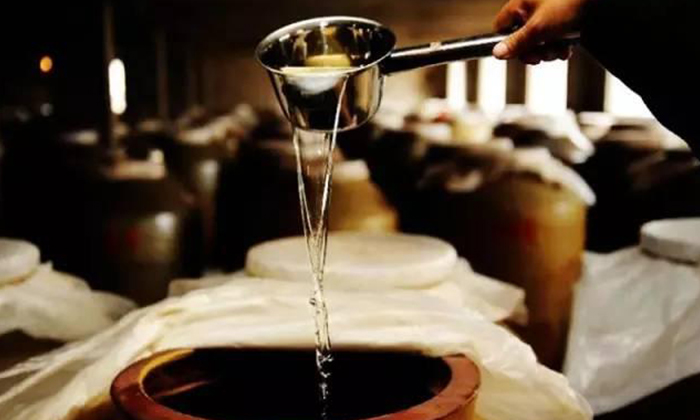 用電加熱釀酒設備接酒時，掌握這3點白酒度數(shù)任您掌控！-04