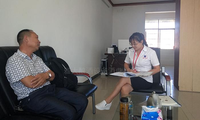 日送酒量超500件的白酒代理商，引大型釀酒設(shè)備做酒的秘密-02