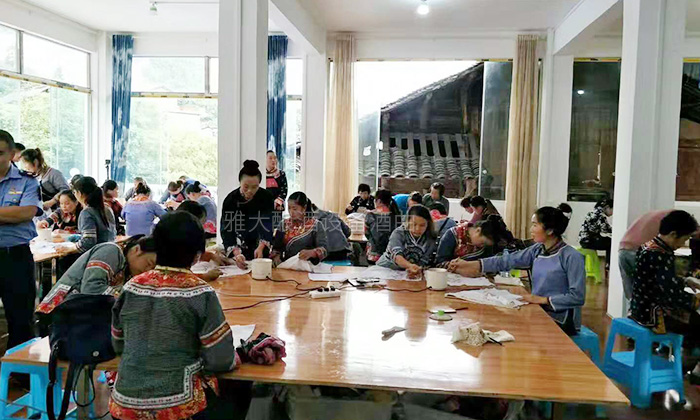 土灶日釀240斤酒要3個人工，可換上這款糧食釀酒設(shè)備后……-03