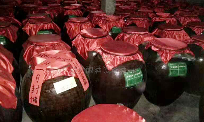 土灶日釀240斤酒要3個人工，可換上這款糧食釀酒設(shè)備后……-04