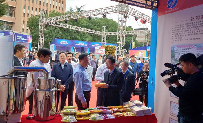 22-“永州新名片”走向世界！雅大有幸受邀參加首屆機器人大賽！雅大