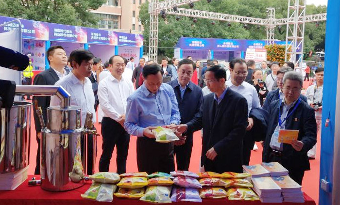 22-“永州新名片”走向世界！雅大有幸受邀參加首屆機器人大賽！雅大2