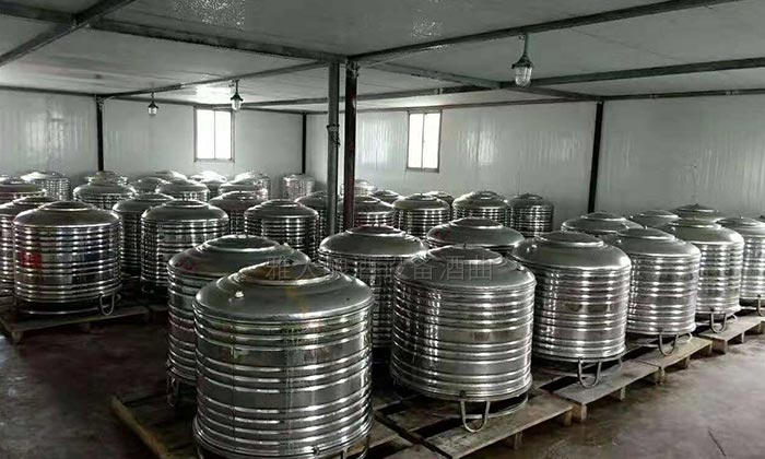 楊醫(yī)生用釀酒新設(shè)備做保健酒4年，維葛酒熱銷全國(guó)的秘密！-06！酵車間1