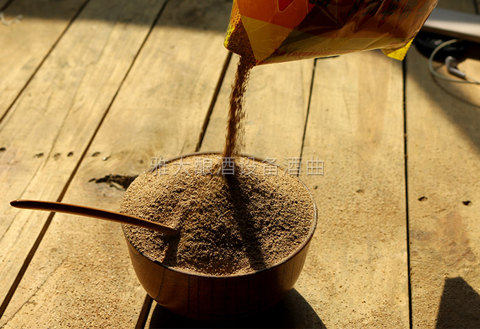 酒曲在釀酒發(fā)酵中到底扮演著什么角色？-02