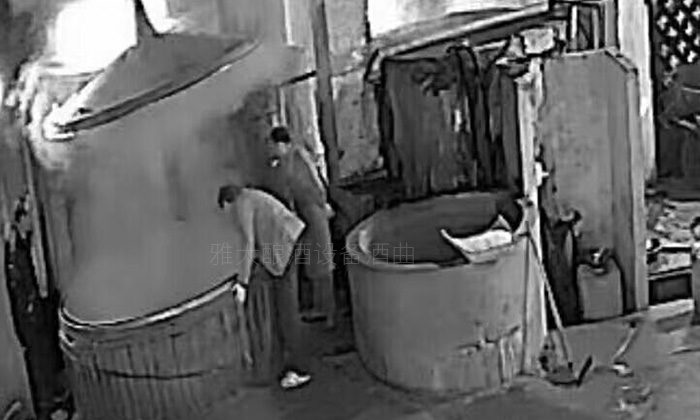 20年老酒廠遇到換證難題怎么辦？讓雅大釀酒設(shè)備來幫忙！-04