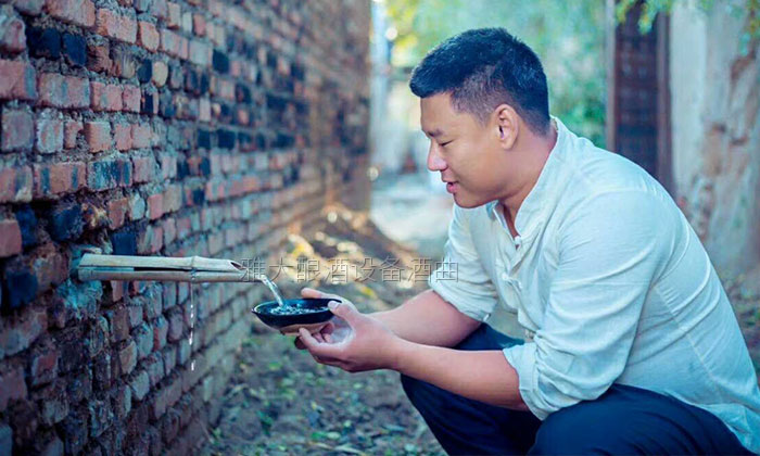 全套釀酒設(shè)備：2019年會進(jìn)入倒計時，您的公司年會酒準(zhǔn)備好了嗎？-01