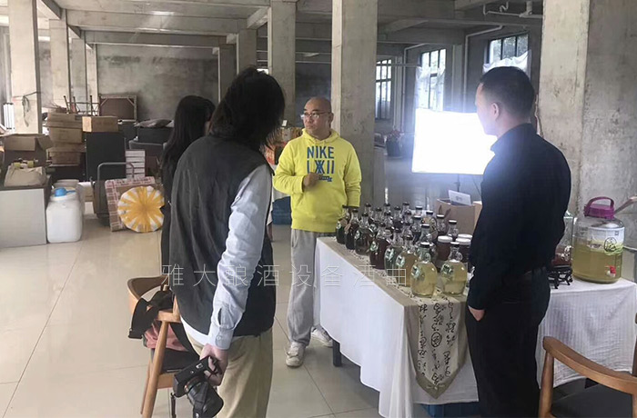 DIY釀酒區(qū)，讓游客參與酒釀造全過程。