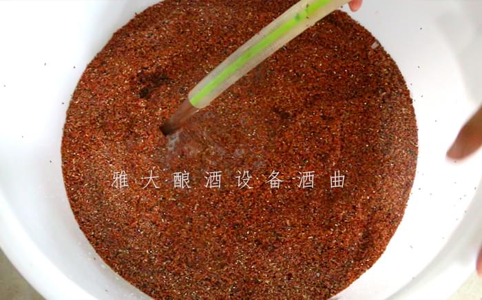 9.12特色酒研發(fā)大米酒我見過但用雅大釀酒設(shè)備釀五色米酒你見過嗎0