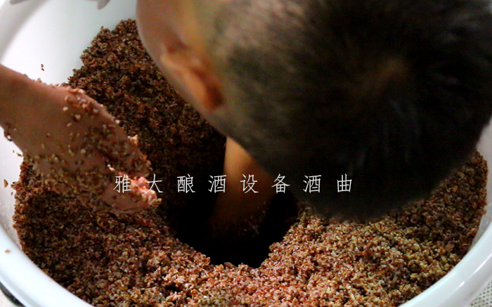 9.12特色酒研發(fā)大米酒我見過但用雅大釀酒設(shè)備釀五色米酒你見過嗎8