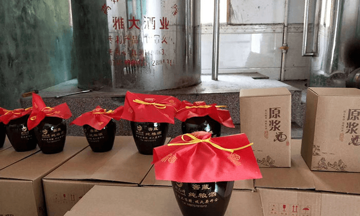 白酒釀造設(shè)備蒸餾的純糧酒灌瓶后，怎樣避免渾濁、沉淀現(xiàn)象？ 4