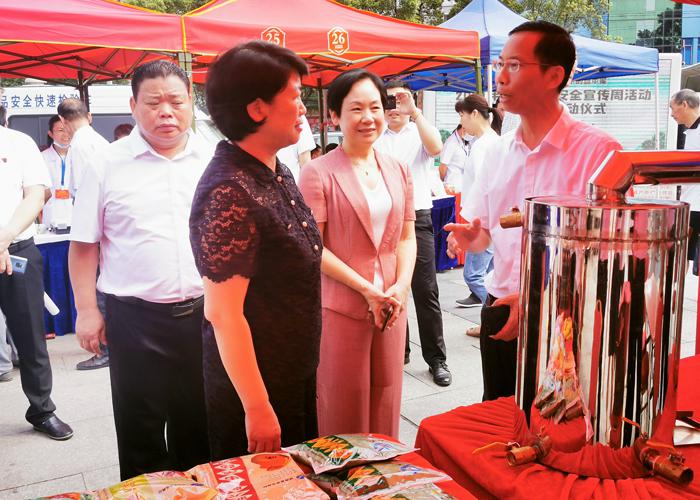 倡導(dǎo)食品安全，雅大宣誓承諾 4