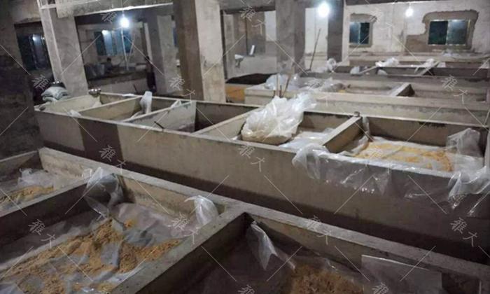 用白酒蒸餾設備釀小曲固態(tài)酒，發(fā)酵容器對白酒風味有什么影響？6